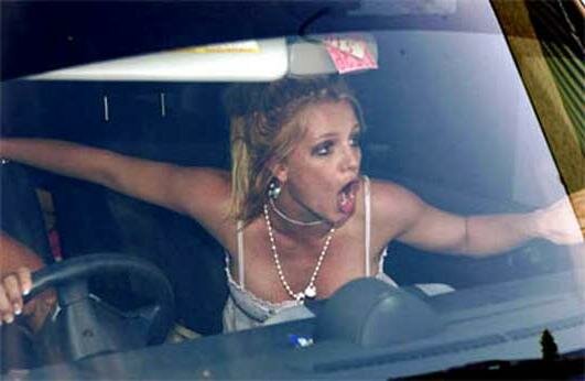 Бритни Спирс Выходит Из Машины Фото.